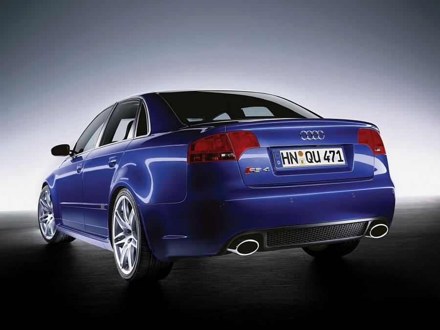  Audi RS4 Sedan (B7, 8E) 2005 года  (фото 23 из 48)